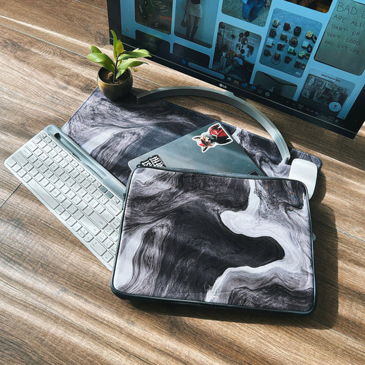 Black Marble | Macbook & Laptop Sleeve